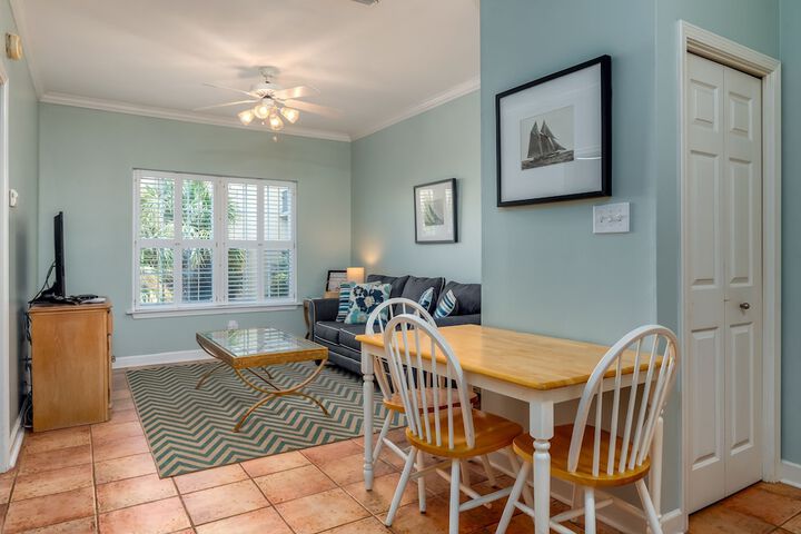 Dauphin Luv B - Beach Club #201-b 2 Bedroom Condo