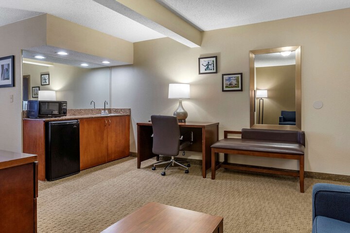 Room 10 of 62