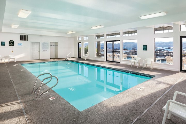 Pool 14 of 25