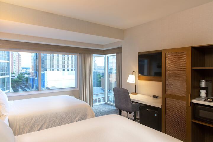 Room 35 of 61