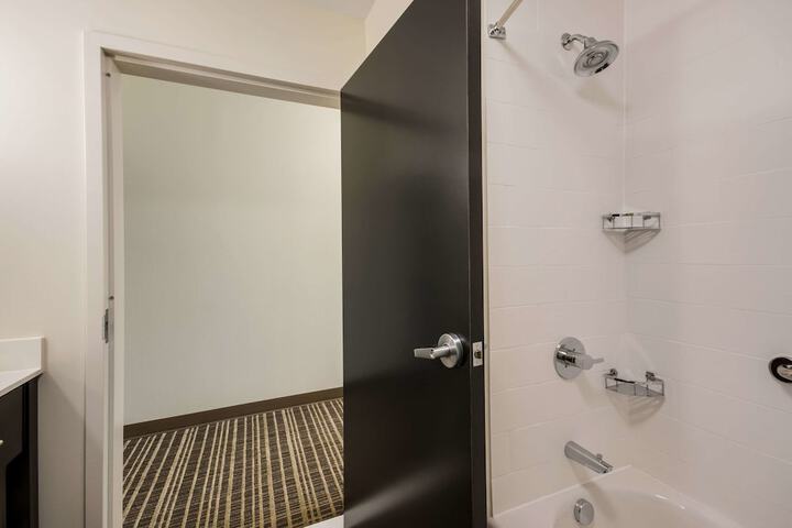 Room 29 of 63