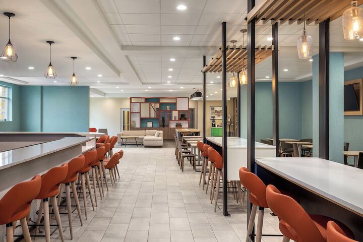 Holiday Inn & Suites Detroit - Troy by IHG