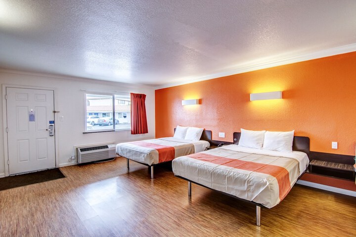 Room 19 of 31