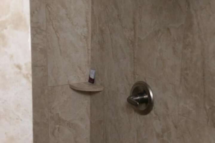 Room 28 of 33