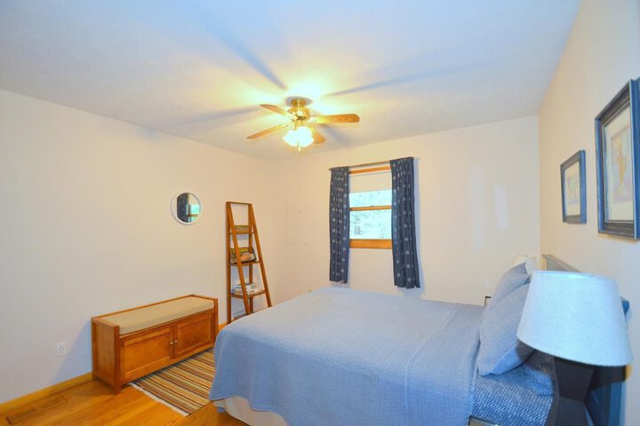 Rosies Creekside Retreat - 3 BR Escape!