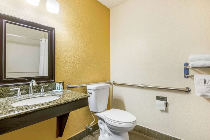 Room 20 of 37