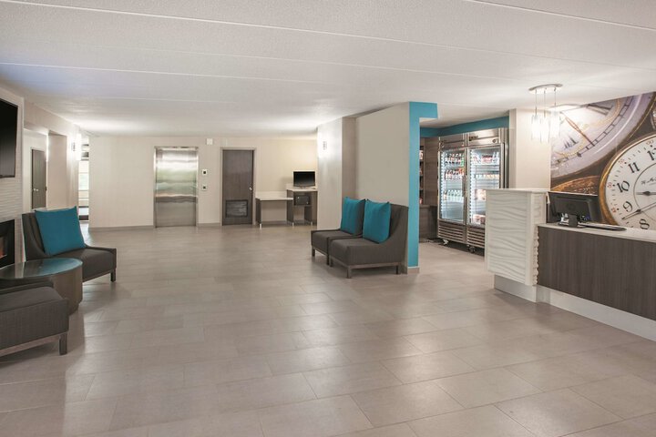 Hotel Interior 11 of 28