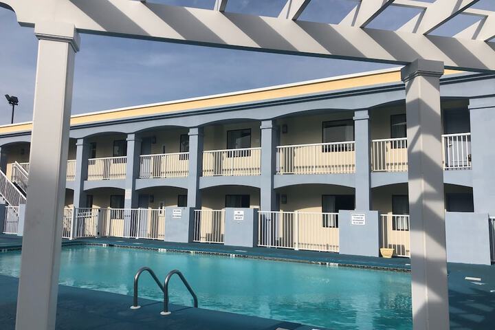 Pool 9 of 61