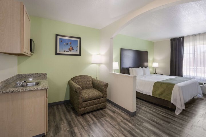Room 26 of 38