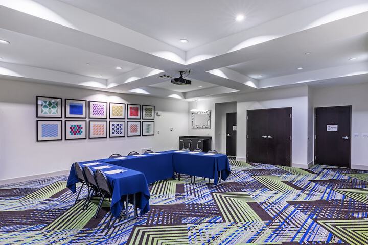 Holiday Inn Express & Suites Austin NW - Lakeway by IHG