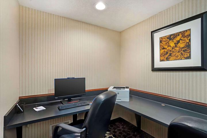 Business Center 42 of 42