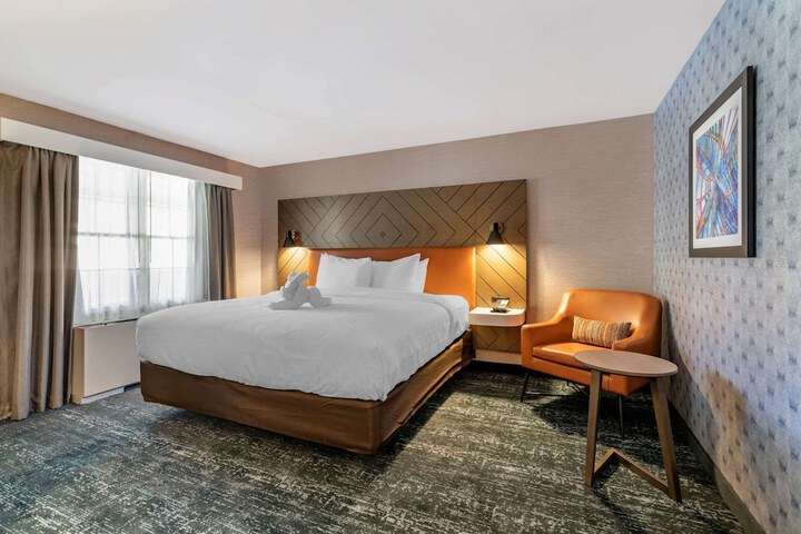 Room 15 of 36