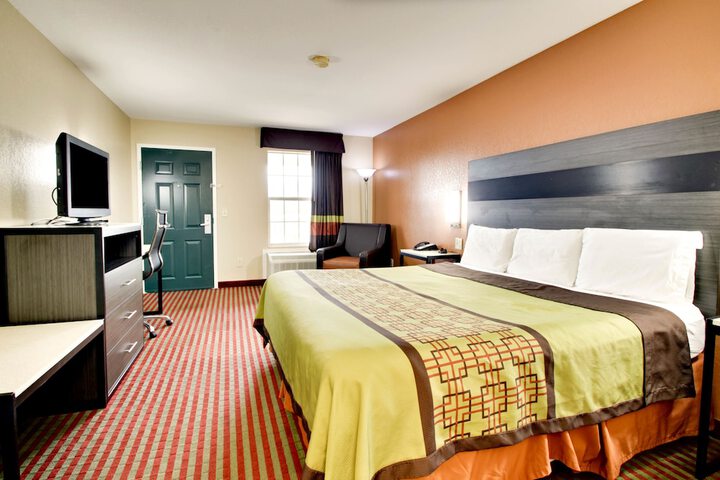 Room 15 of 18