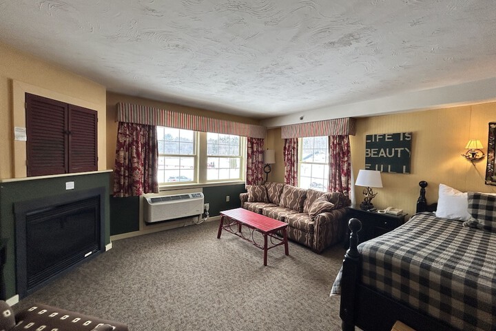 Room 152 of 260