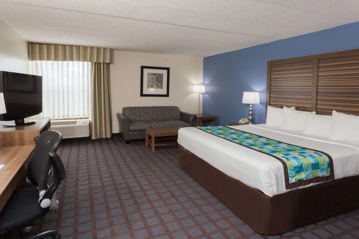 Room 7 of 24
