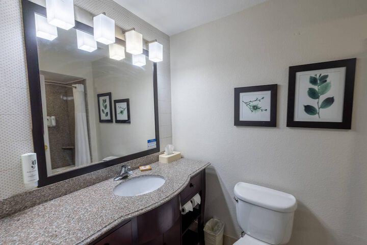 Country Inn & Suites by Radisson St. Petersburg - Clearwater, FL