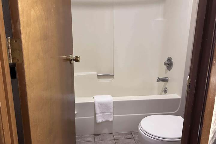 Room 9 of 50