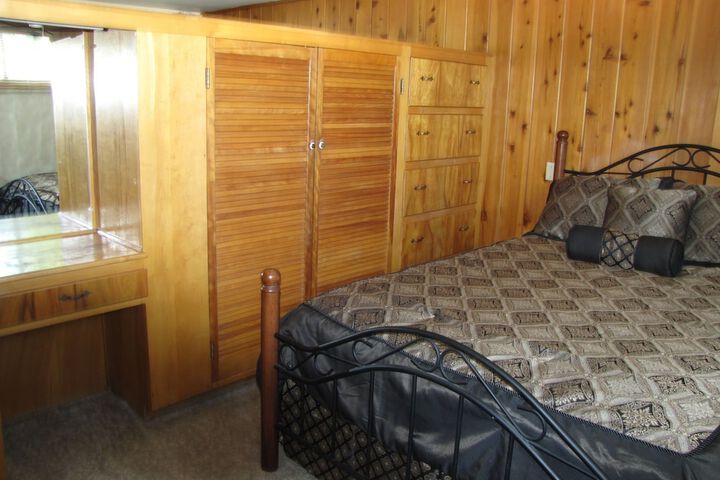 Room 30 of 42