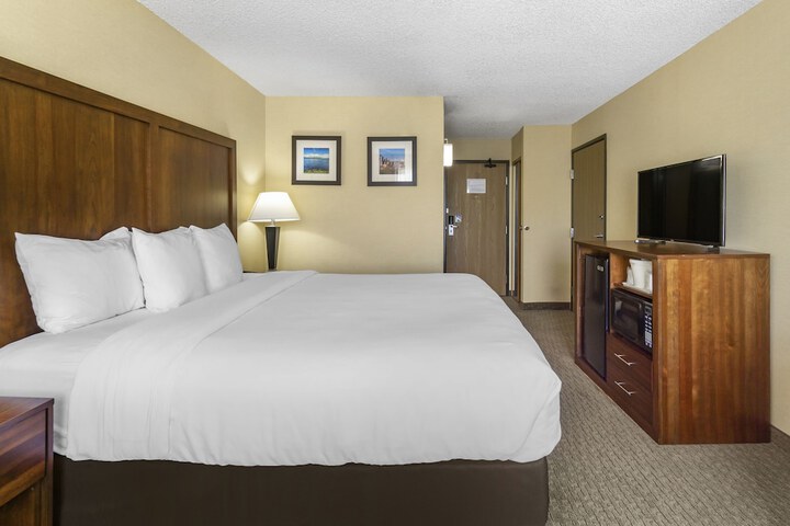 Room 17 of 27