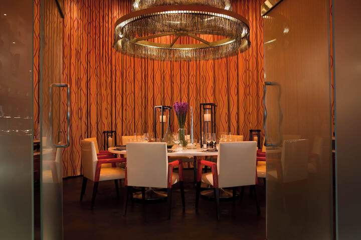 Dining 56 of 65