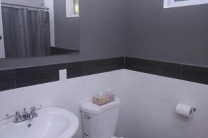 Room 8 of 16