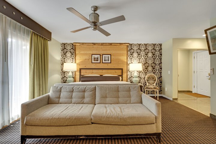 Room 46 of 124