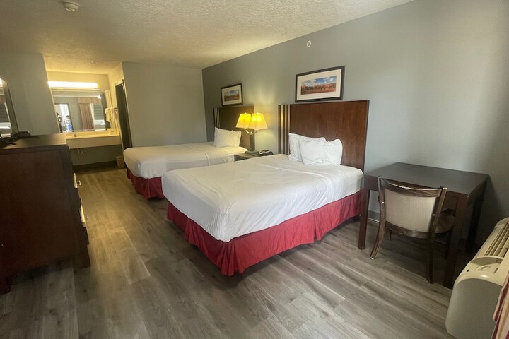Room 12 of 22
