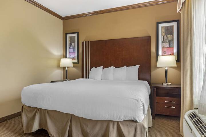 Room 8 of 38