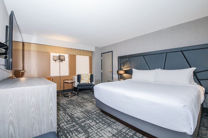 Crowne Plaza Providence-Warwick Airport by IHG