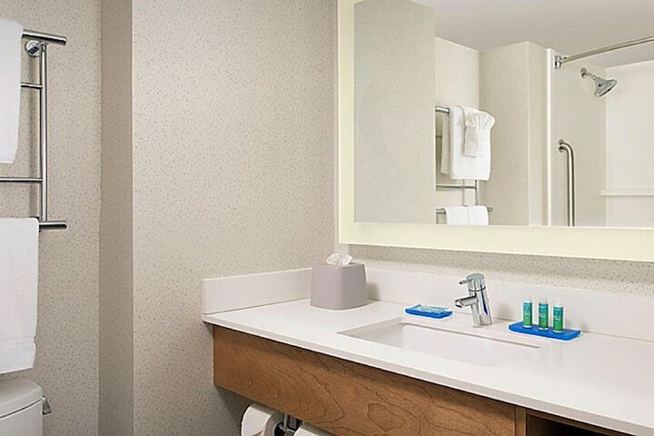 Holiday Inn Express Chesapeake - Norfolk by IHG