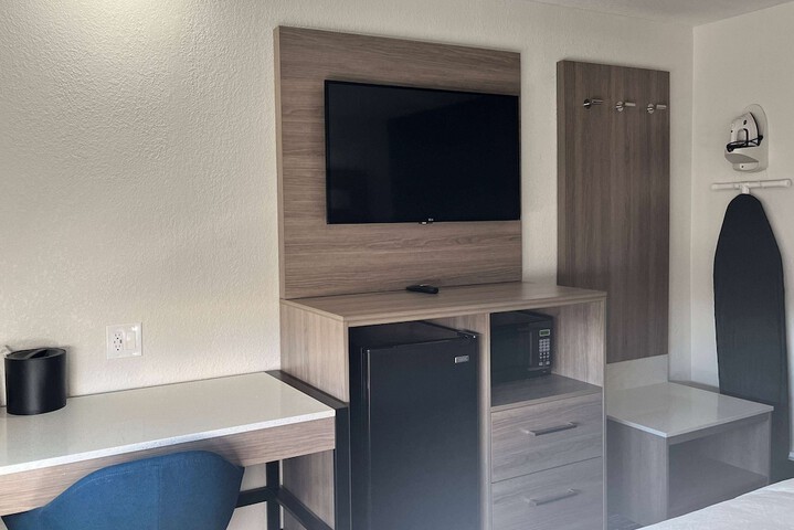 Room 14 of 52