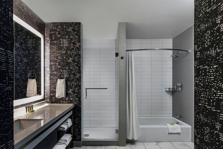 Room 15 of 46