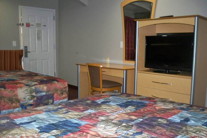 Room 25 of 65