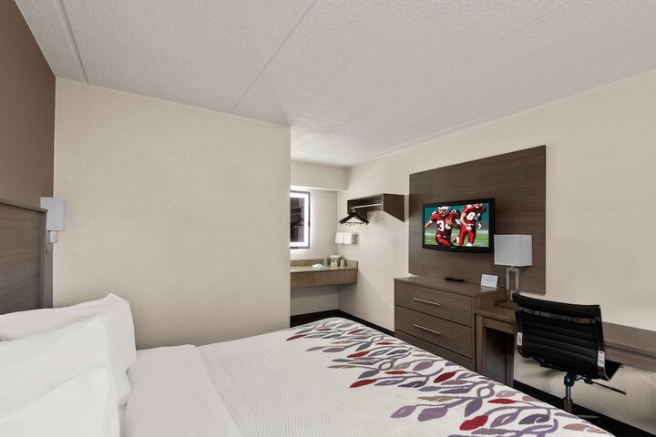 Room 33 of 33