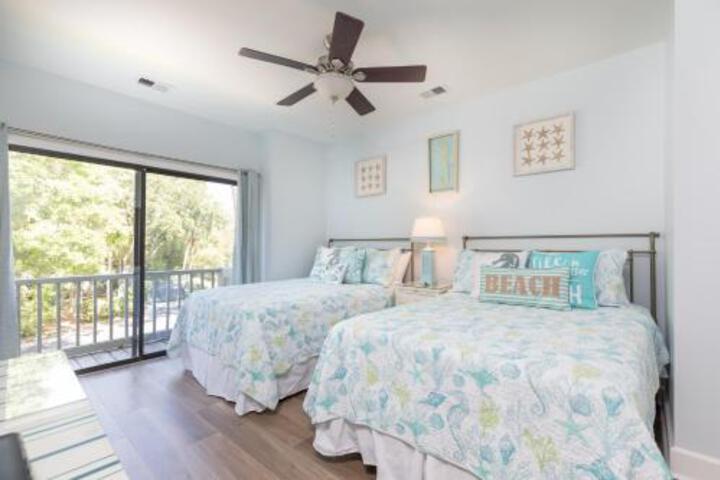 4989 Turtle Point Villa by RedAwning