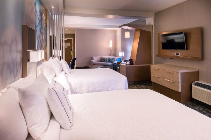 Room 15 of 42