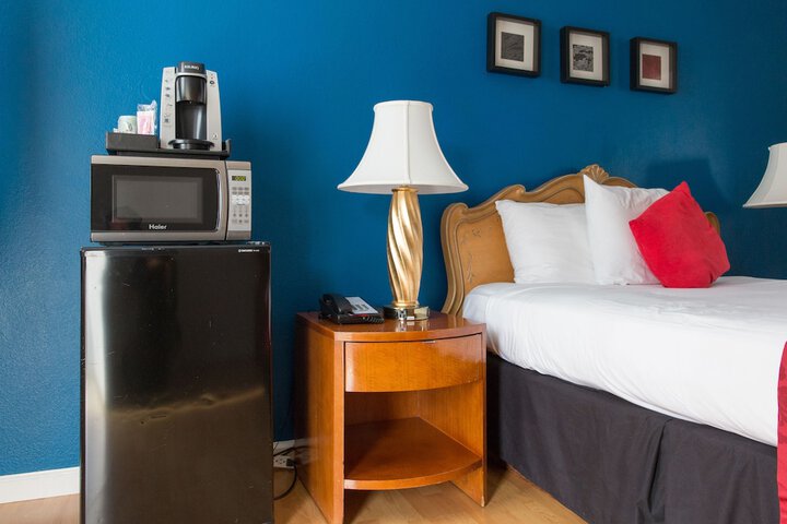 Alpine Inn & Suites