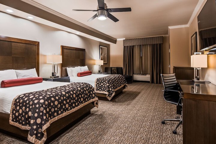 Room 32 of 42
