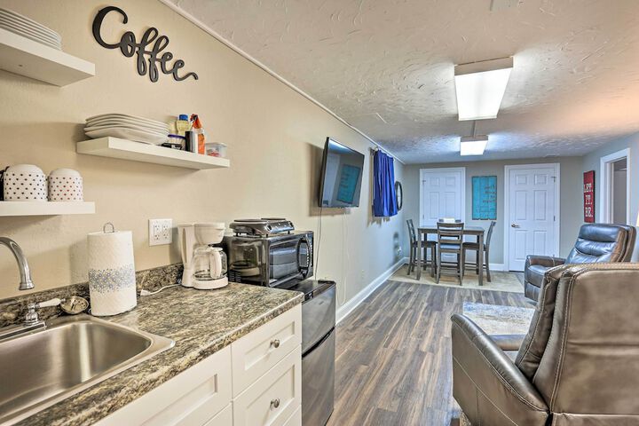 Centrally Located Sturgis Apt on Main St. w / Garage