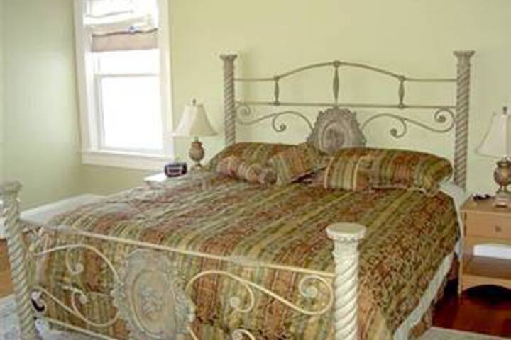 Simply Divine Bed and Breakfast