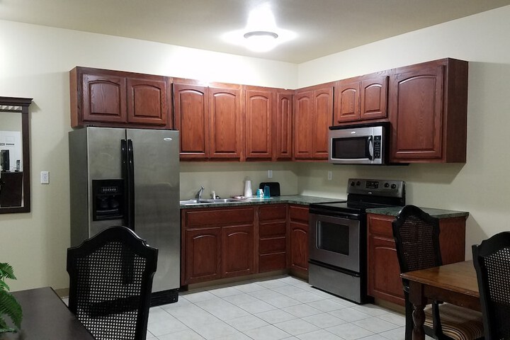 Crossroads Inn & Suites