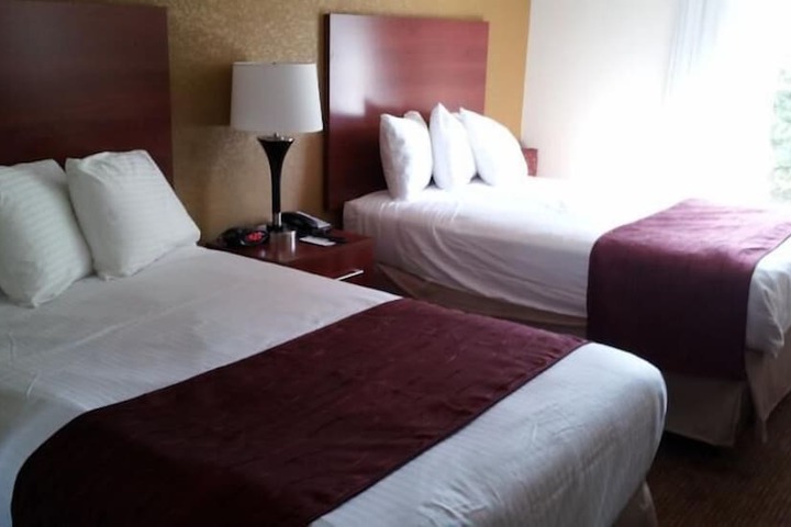 Room 4 of 18