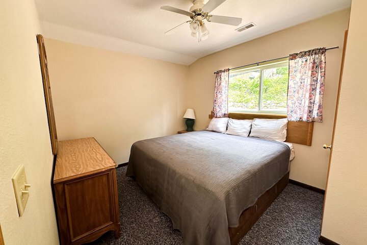 Room 178 of 299