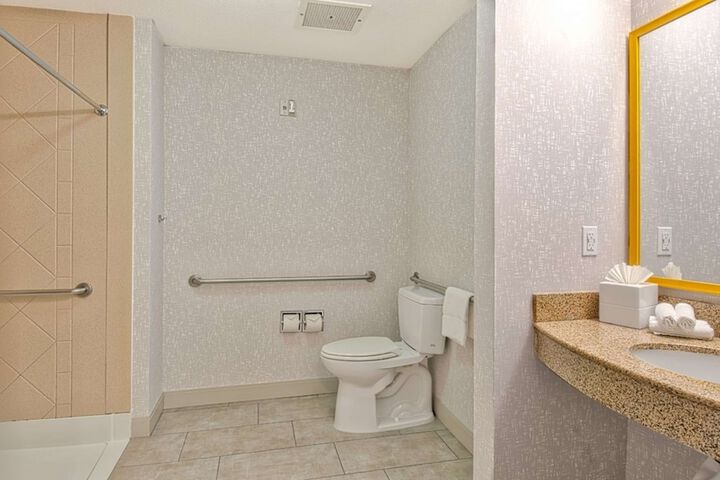 Room 14 of 34