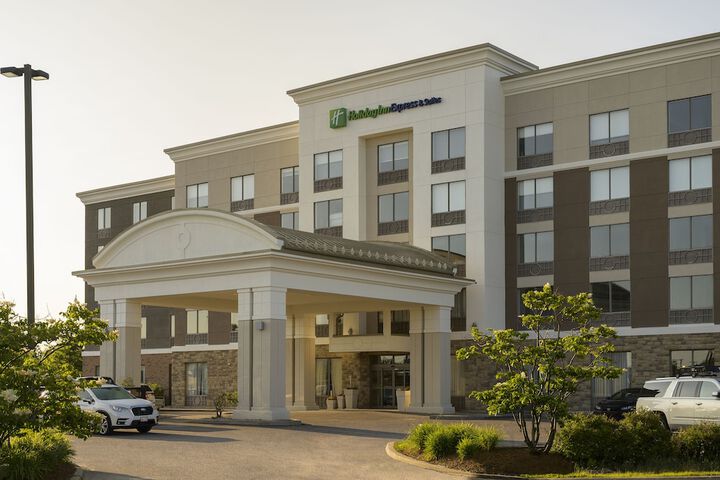 Holiday Inn Express & Suites North Bay by IHG