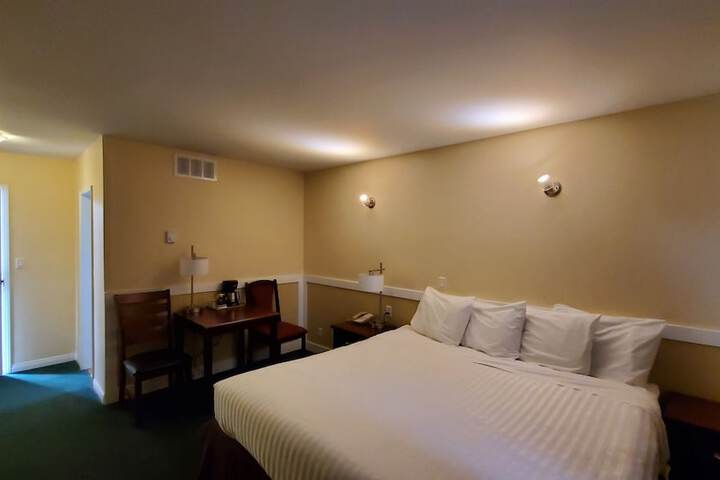 Comox Valley Inn & Suites