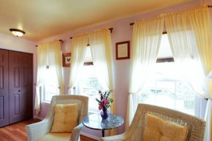 PENNYS PLACE INN PARADISE