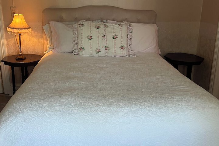 Room 18 of 32