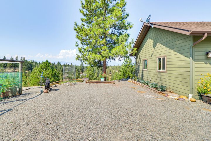Cozy Eureka Getaway - Hike Bike, Hunt & Fish!