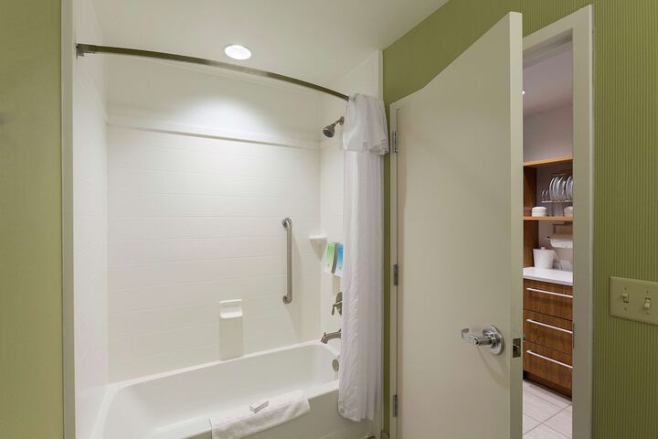 Room 15 of 29